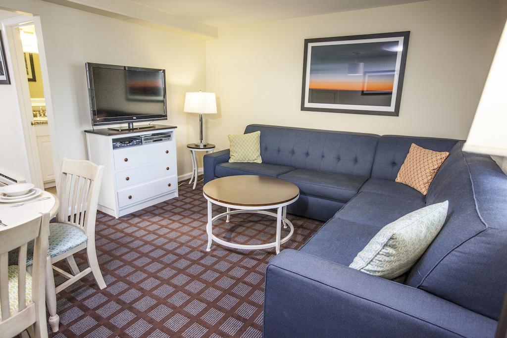Cape Winds Resort Hyannis Extérieur photo