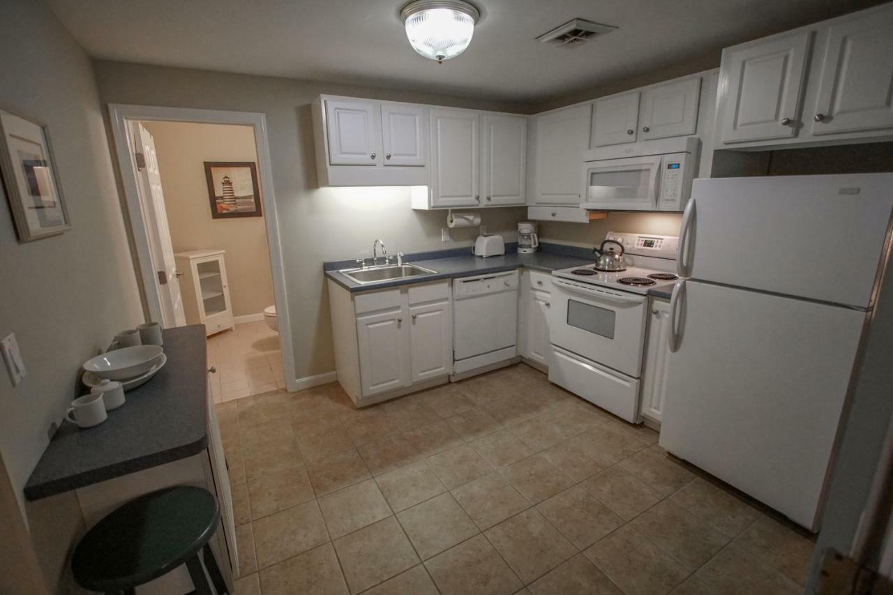 Cape Winds Resort Hyannis Extérieur photo